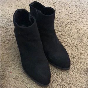Ankle boots suede